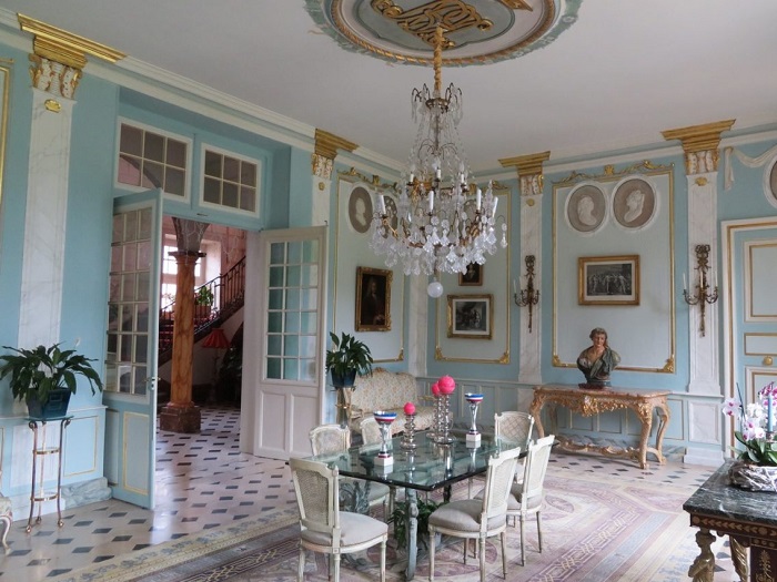achat vente Château Classique a vendre  Monument Historique , dépendances Clermont-Ferrand , à 26 km PUY DE DOME AUVERGNE