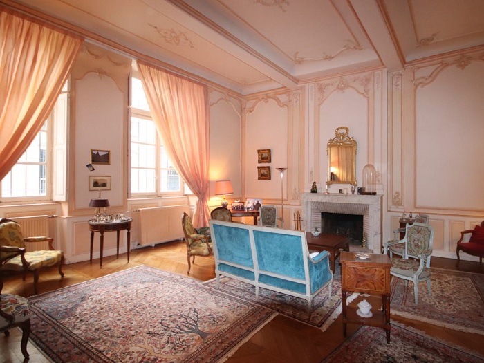 achat vente Hôtel particulier a vendre  classé Monument Historique  Riom , dans le centre historique PUY DE DOME AUVERGNE