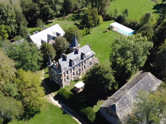 achat vente Château Classique a vendre  , dépendances, piscine Collonges-La-Rouge , à 9km LOT MIDI PYRENEES