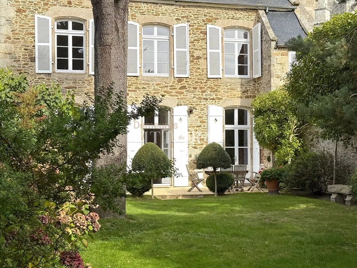 achat vente Demeure de Caractère a vendre  restaurée  Dinan , quartier ancien COTE D'ARMOR BRETAGNE