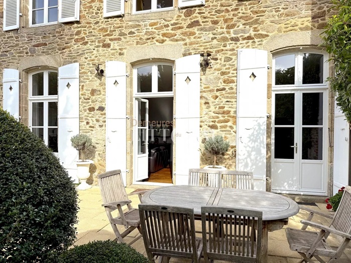 achat vente Demeure de Caractère a vendre  restaurée  Dinan , quartier ancien COTE D'ARMOR BRETAGNE
