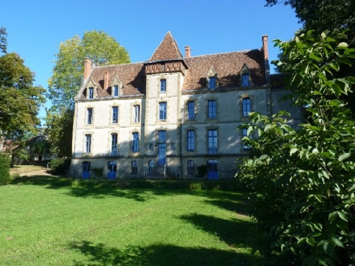 achat vente Château Classique a vendre  , dépendances Indre  INDRE CENTRE