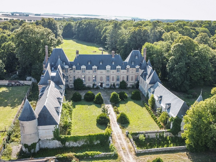 achat vente Château Classique a vendre  Louis XIII , dépendances, chapelle Giverny , à 1 h de Paris EURE NORMANDIE