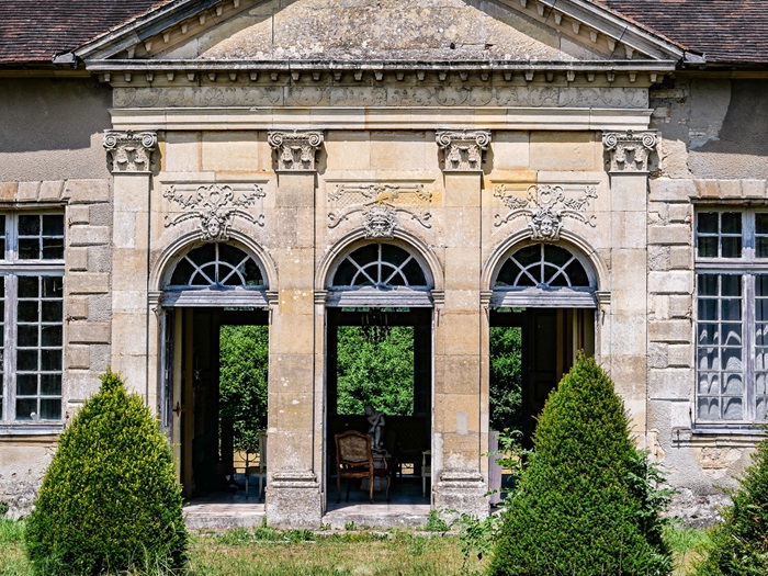 achat vente Somptueux et élégant Château Classique a vendre  ISMH , dépendances, douves Vitry-le-François , à 20 km, TGV à 20 km (Paris à 1h20) MARNE CHAMPAGNE ARDENNE