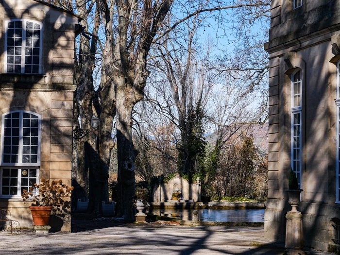 achat vente Somptueux Château Classique a vendre  Classé MH , dépendances, chapelle, piscine Aix-en-Provence  à 1h, Luberon, avec vue BOUCHES DU RHONE PACA