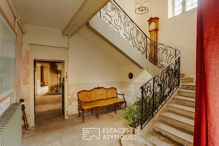 achat vente Demeure de Caractère a vendre  ISMH à restaurer , dépendance, pigeonnier XVIIIème Gy , à proximité immédiate, 30 mn TGV HAUTE SAONE FRANCHE COMTE