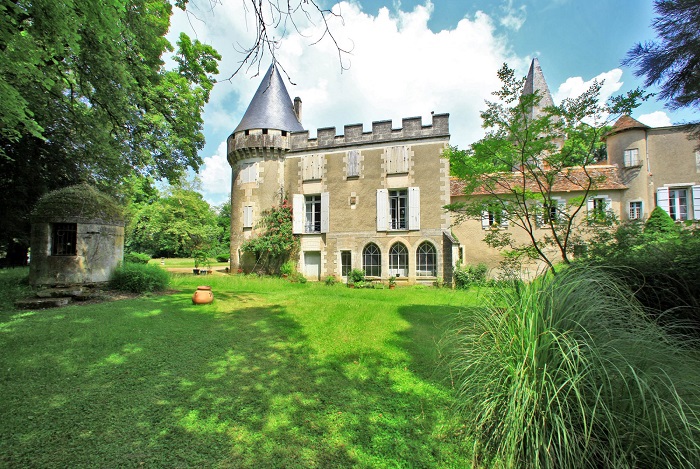 achat vente Château Néo-Gothique a vendre  , dépendances Proche Brantôme  DORDOGNE AQUITAINE
