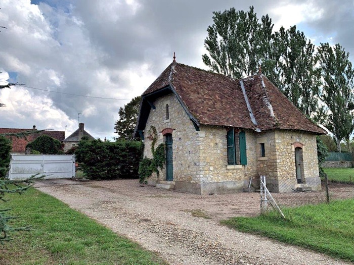 achat vente Château Classique a vendre  , dépendances Nevers  à 25 mn, moins de 3h Paris NIEVRE BOURGOGNE