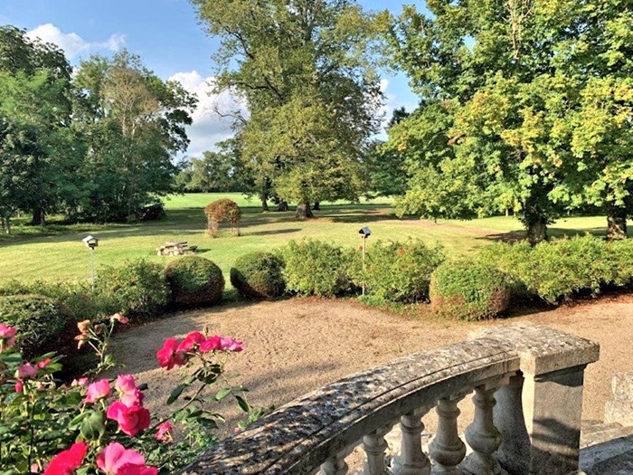 achat vente Château Classique a vendre  , dépendances Nevers  à 25 mn, moins de 3h Paris NIEVRE BOURGOGNE