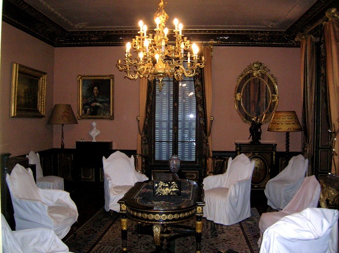 achat vente Château Classique a vendre  , dépendances, maison de gardien Roanne , à 10 mn, 50 mn de Lyon LOIRE RHONE ALPES