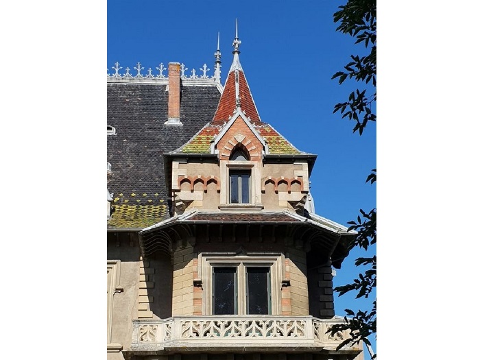 achat vente Château Néo-Gothique a vendre  , dépendances Proche Mâcon , à l'orée d'un village SAONE ET LOIRE BOURGOGNE
