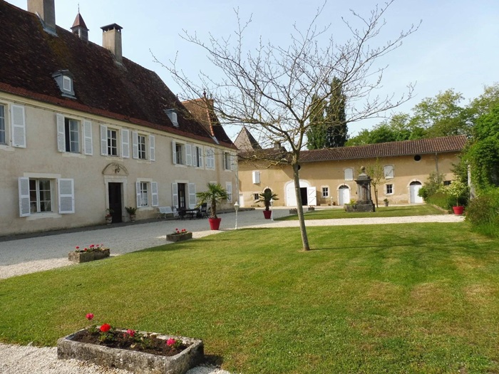 achat vente Château Classique a vendre  , dépendances, appartement Bourg-en-Bresse  AIN RHONE ALPES