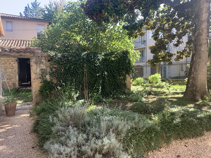 achat vente Manoir Urbain a vendre  à finir de restaurer , dépendance, 2nde maison indépendante Saint-Céré , tous commerces à pied LOT MIDI PYRENEES