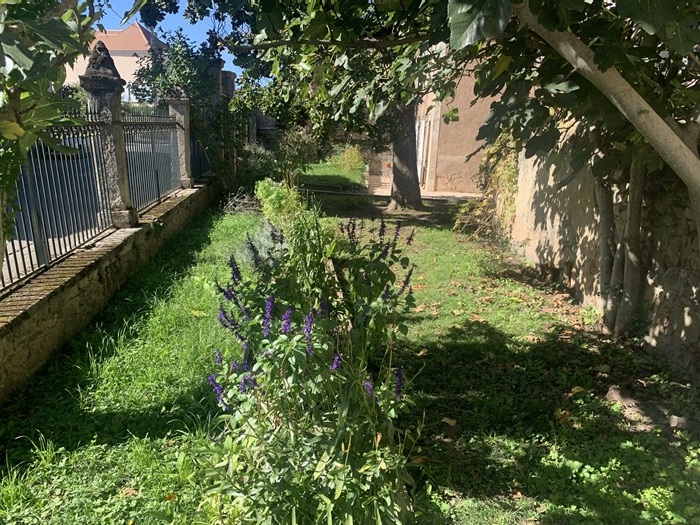 achat vente Manoir Urbain a vendre  à finir de restaurer , dépendance, 2nde maison indépendante Saint-Céré , tous commerces à pied LOT MIDI PYRENEES