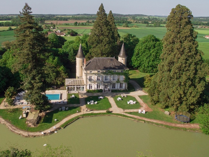 achat vente Château Classique a vendre  , piscine, maison de gardien Tournon-Saint-Pierre , 30 mm de Chatellerault (TGV-1h20 PARIS), au calme et sans nu INDRE ET LOIRE CENTRE