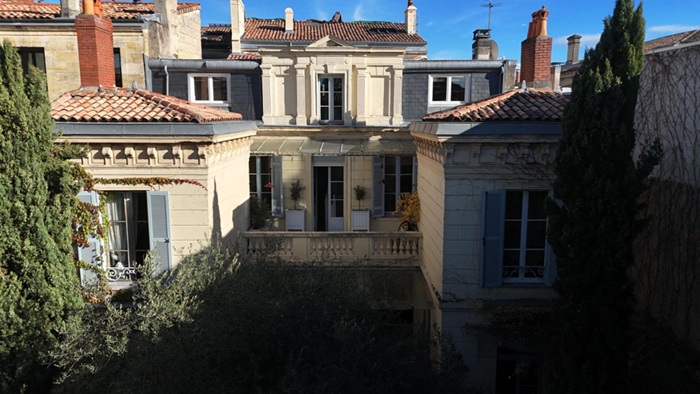 achat vente Hôtel Particulier a vendre  , garage, piscine Bordeaux , au cœur d'un quartier recherché GIRONDE AQUITAINE