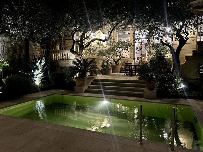 achat vente Hôtel Particulier a vendre  , garage, piscine Bordeaux , au cœur d'un quartier recherché GIRONDE AQUITAINE