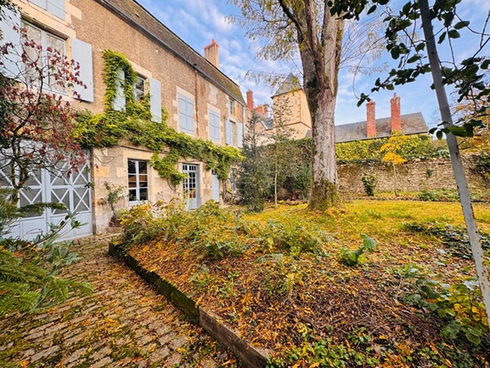 achat vente Demeure de Caractère a vendre  , dépendances Premery , centre ville, à 30 mn Nevers et La Charité/Loire, 2h Paris NIEVRE BOURGOGNE