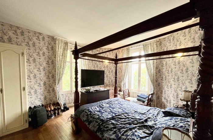 achat vente Maison de Maître a vendre  , dépendance, piscine chauffée Charroux  VIENNE POITOU CHARENTES