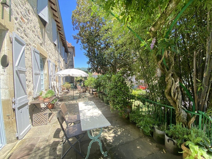achat vente Maison de maître Classique a vendre  , garage, appartement indépendant Beaulieu-sur-Dordogne , à quelques pas de l'abbatiale Saint-Pierre CORREZE LIMOUSIN